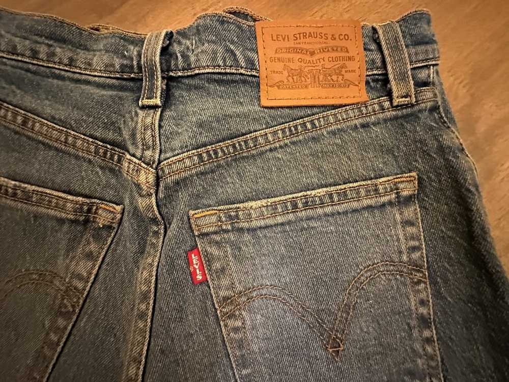 Levi's LEVIS RIBCAGE JEAN SHORTS• size 25” waist - image 5