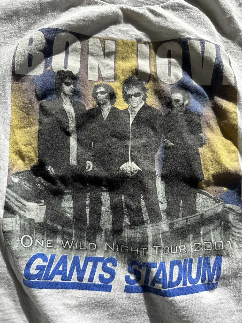 Bon Jovi × Rock T Shirt × Vintage Vintage Sold Ou… - image 2