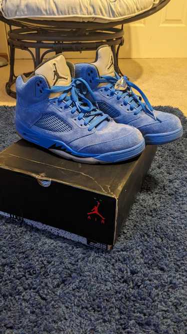 Jordan 5 “University Blue” picked these up today and worn them out the  store. 🔥 Quality is really nice on them too. : r/SNKRS