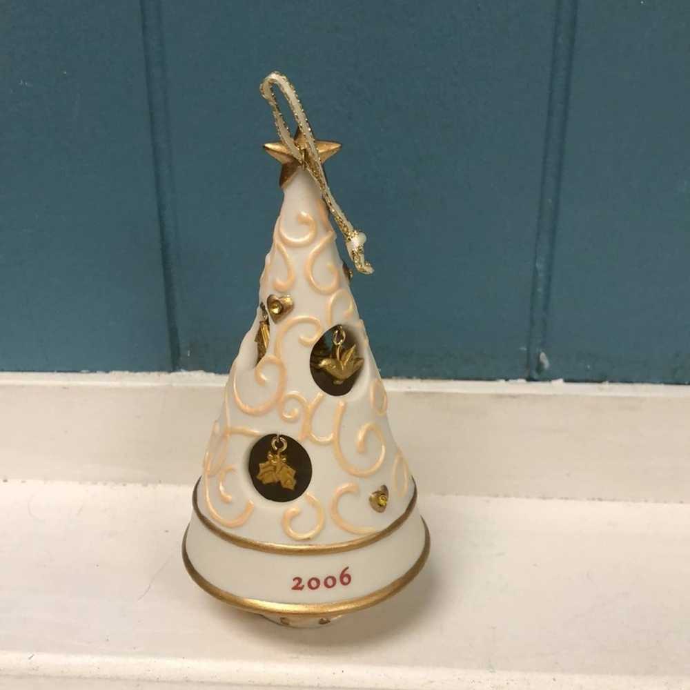 Vintage Hallmark Keepsake Christmas Tree Ornament… - image 2