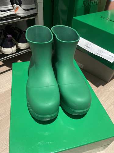 Bottega Veneta Bottega Veneta green Puddle boots - image 1