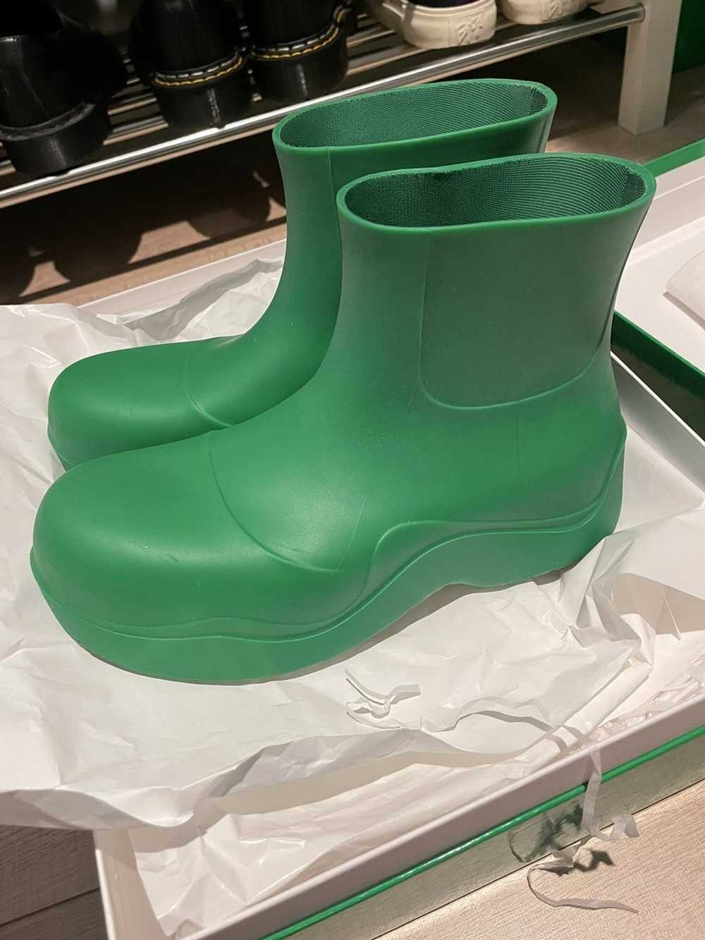 Bottega Veneta Bottega Veneta green Puddle boots - image 3