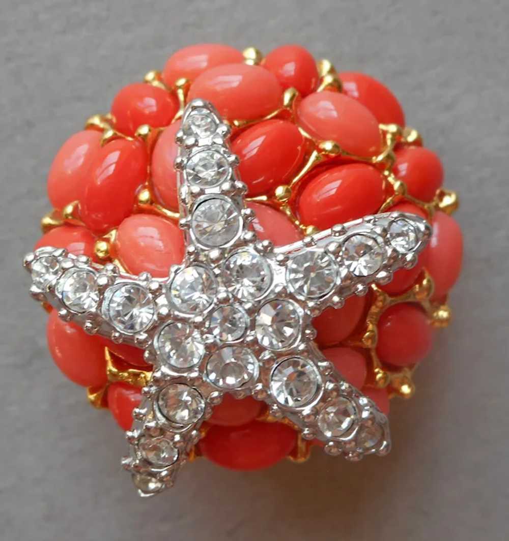 KJL Faux Coral Cabochon Earrings Starfish Clip On… - image 4