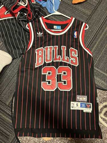 Mitchell & Ness × Nike Pippen Bulls Jersey