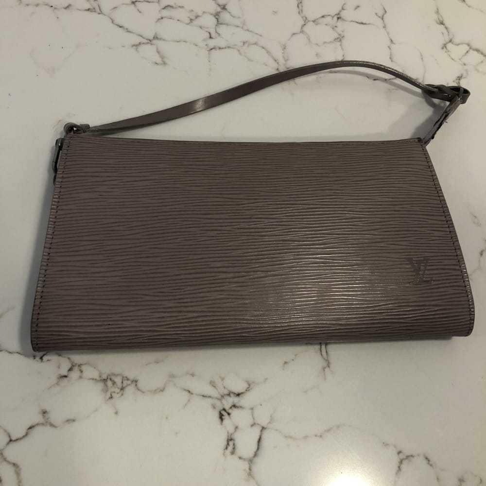 Louis Vuitton Lexington leather handbag - image 12