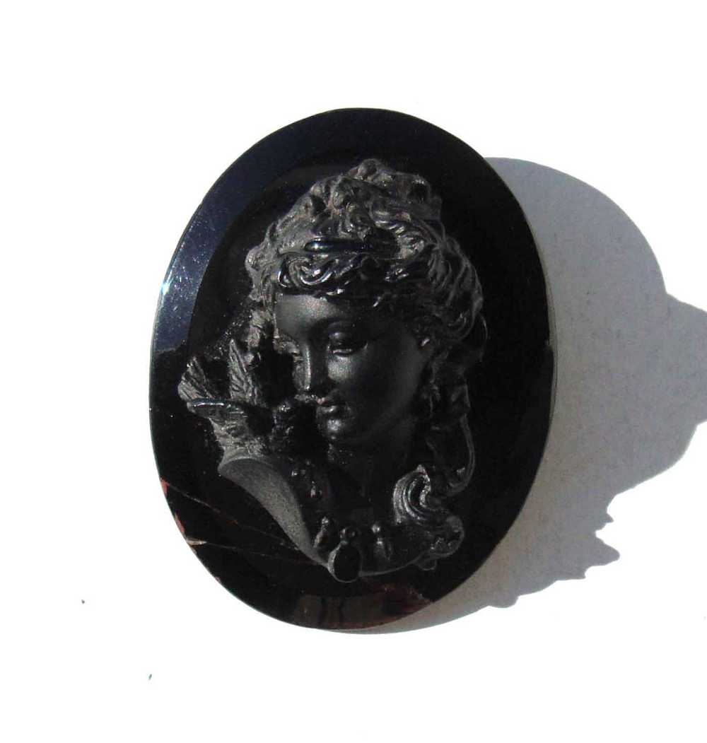 Victorian Jet Cameo High Relief Mourning Brooch W… - image 1