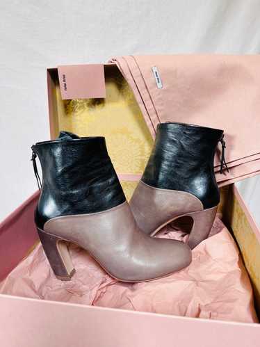 Miu Miu Two-tone Leather Ankle Boots - 7.5