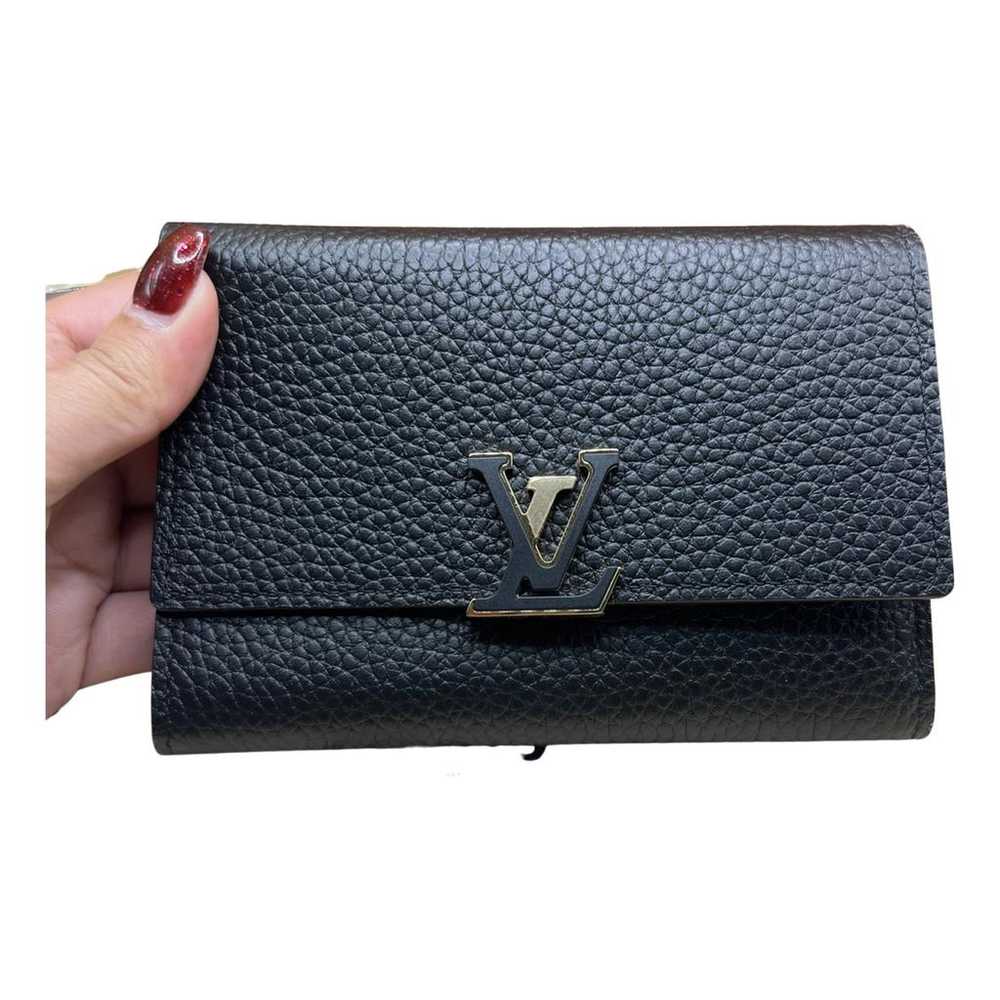 Louis Vuitton Capucines leather wallet - image 2