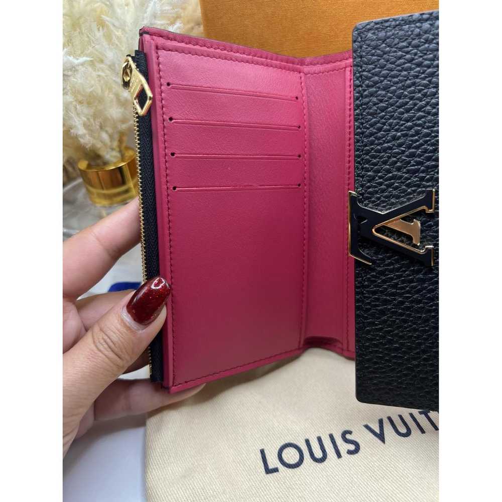 Louis Vuitton Capucines leather wallet - image 5