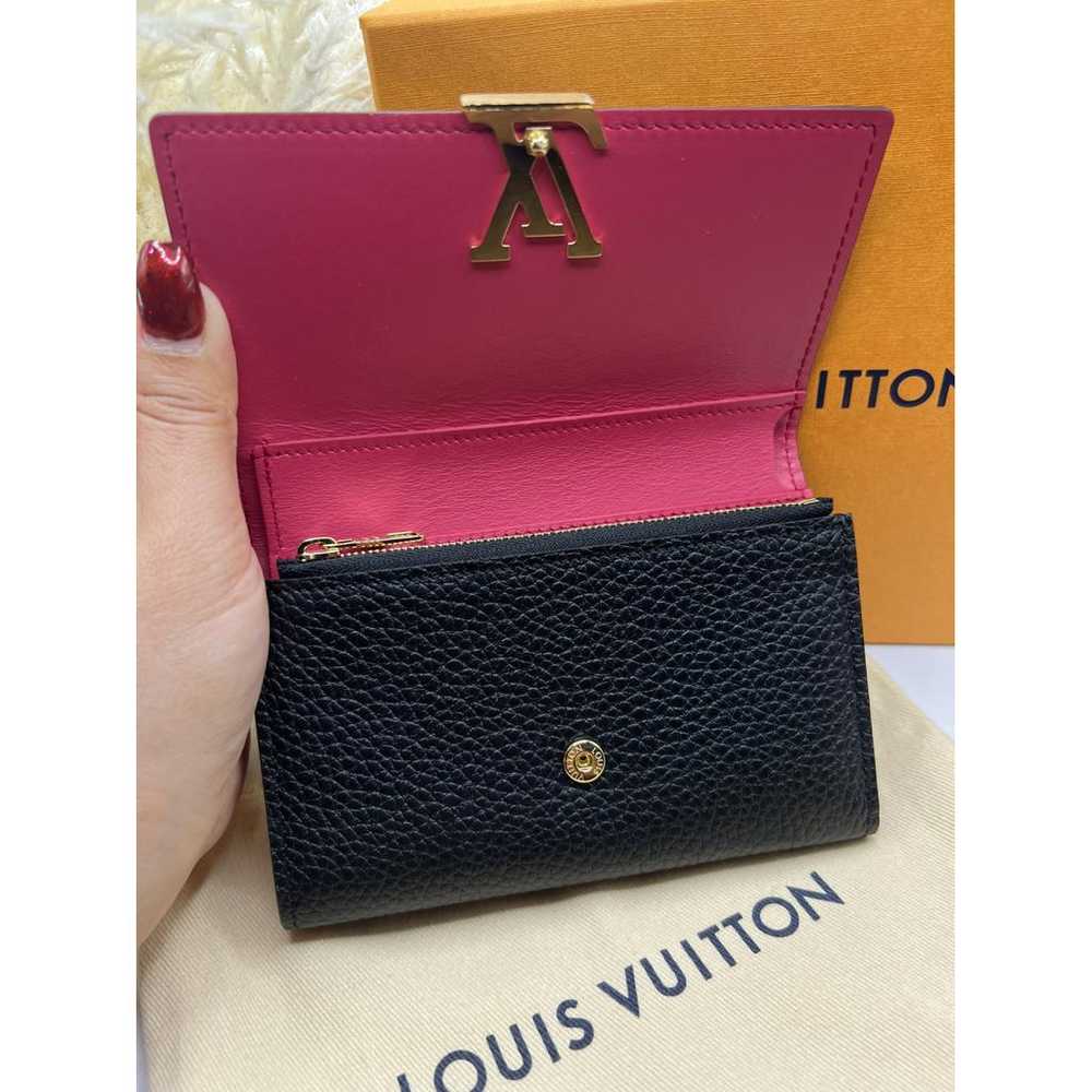 Louis Vuitton Capucines leather wallet - image 7