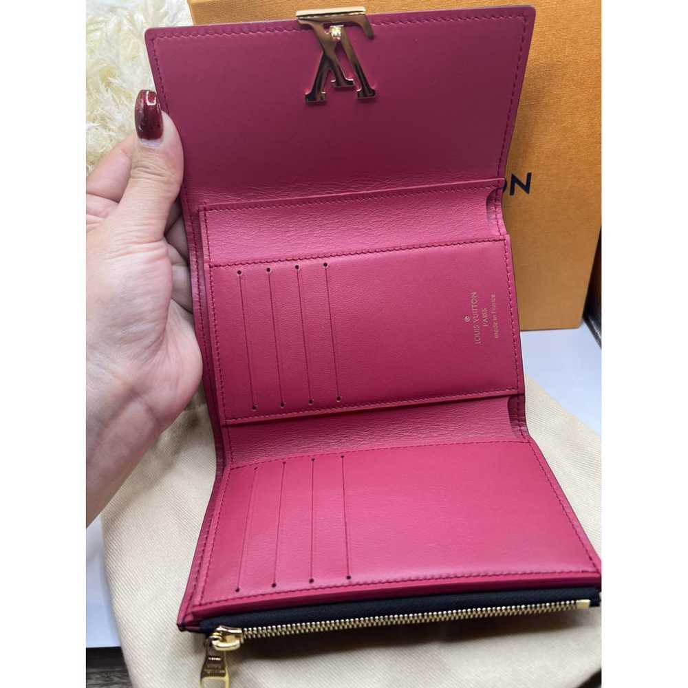 Louis Vuitton Capucines leather wallet - image 9