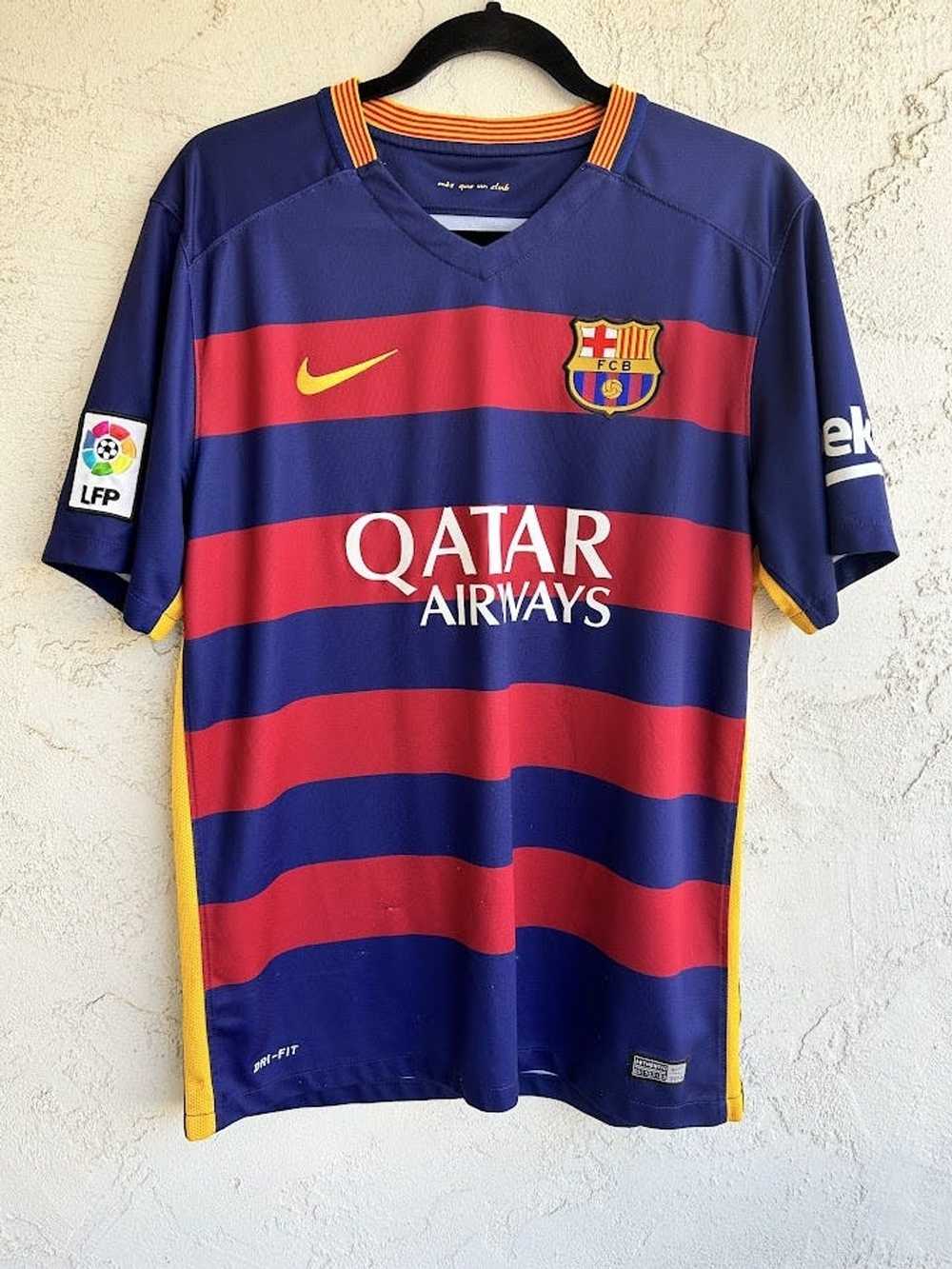 Nike × Soccer Jersey × Vintage Nike Barcelona Soc… - image 1