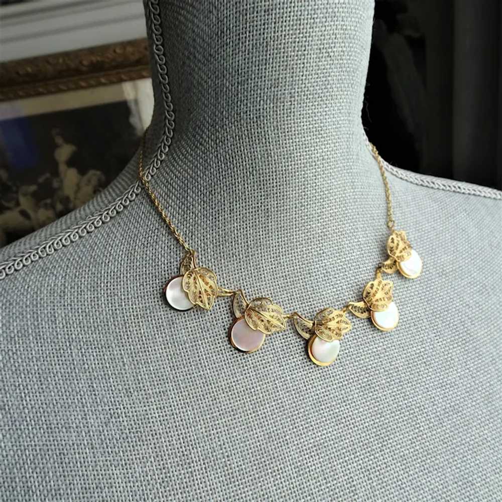 LOVELY Vintage 1950s  Necklace, Lustrous Mother o… - image 2