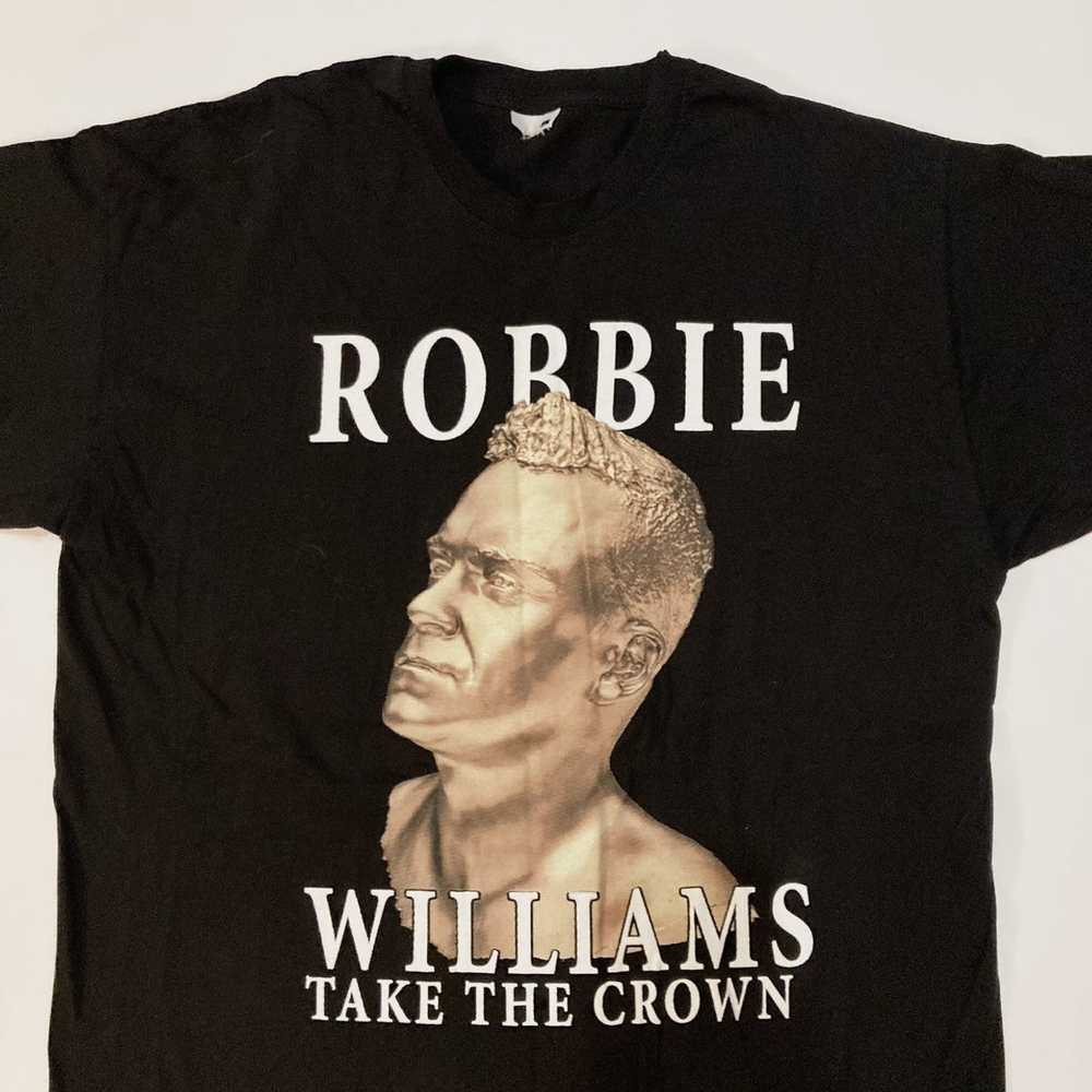 Vintage Robbie Williams Take The Crown Stadium To… - image 2