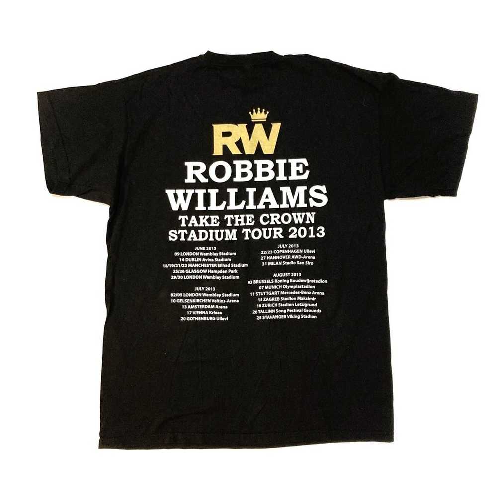 Vintage Robbie Williams Take The Crown Stadium To… - image 4