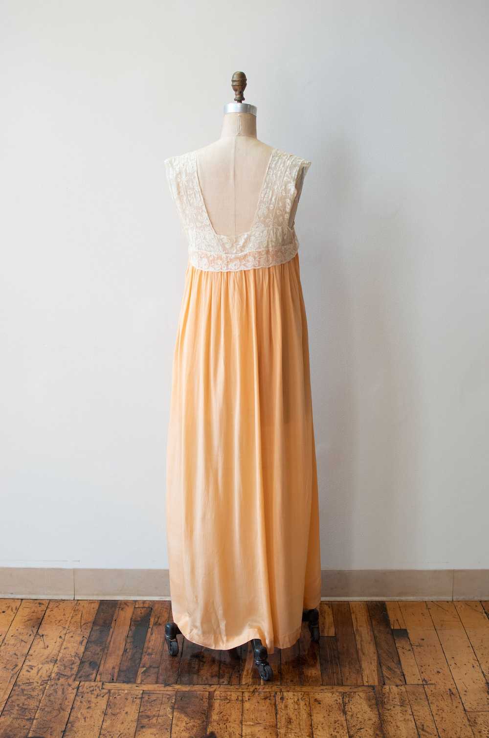 1920s Peach Silk Nightgown - image 4