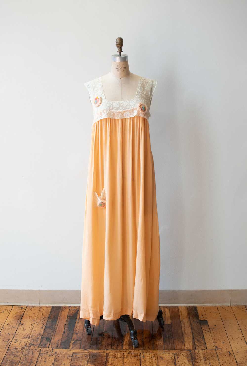 1920s Peach Silk Nightgown - image 8