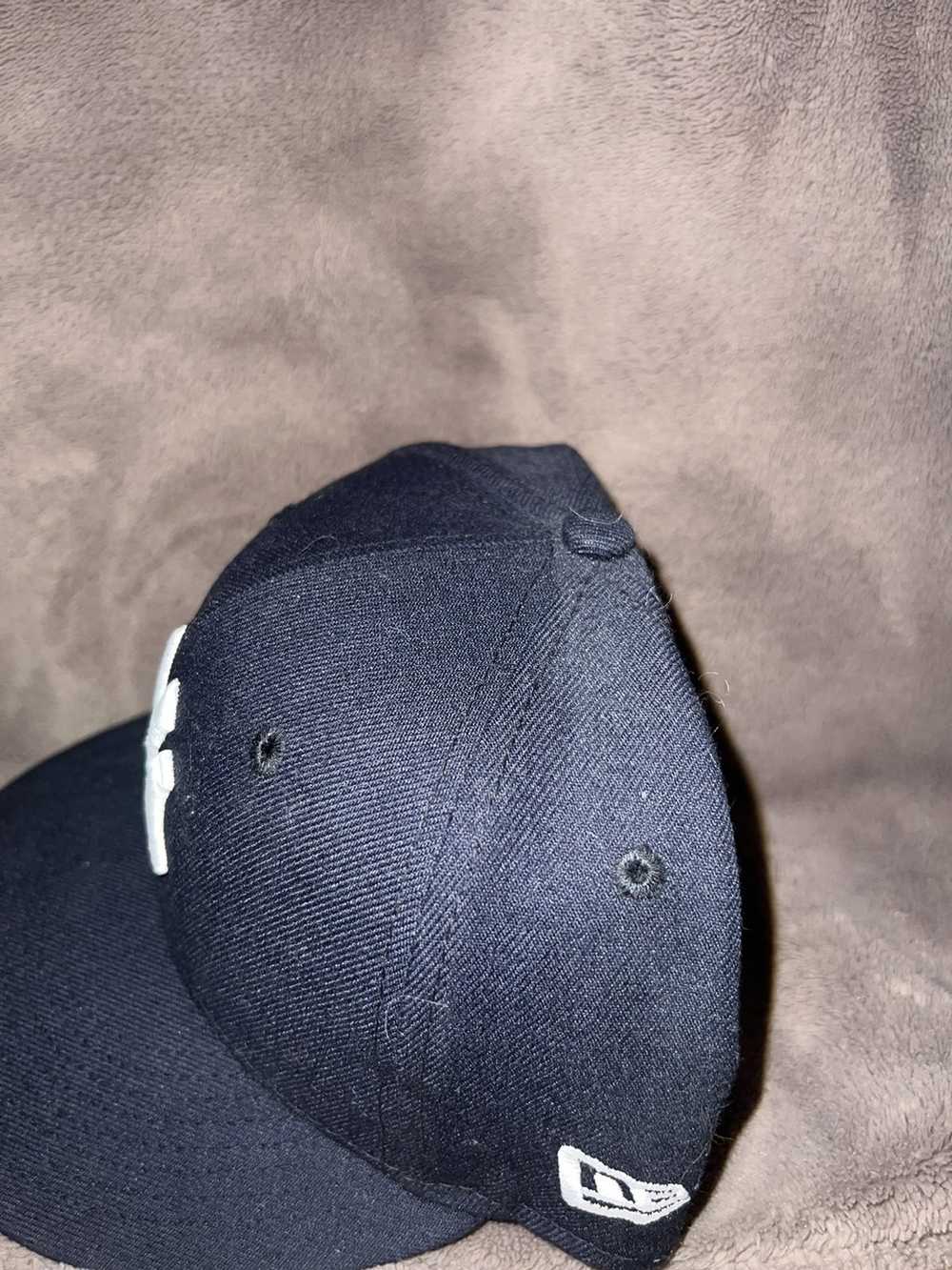 New Era New York Yankees Hat 7 1/4 - image 2