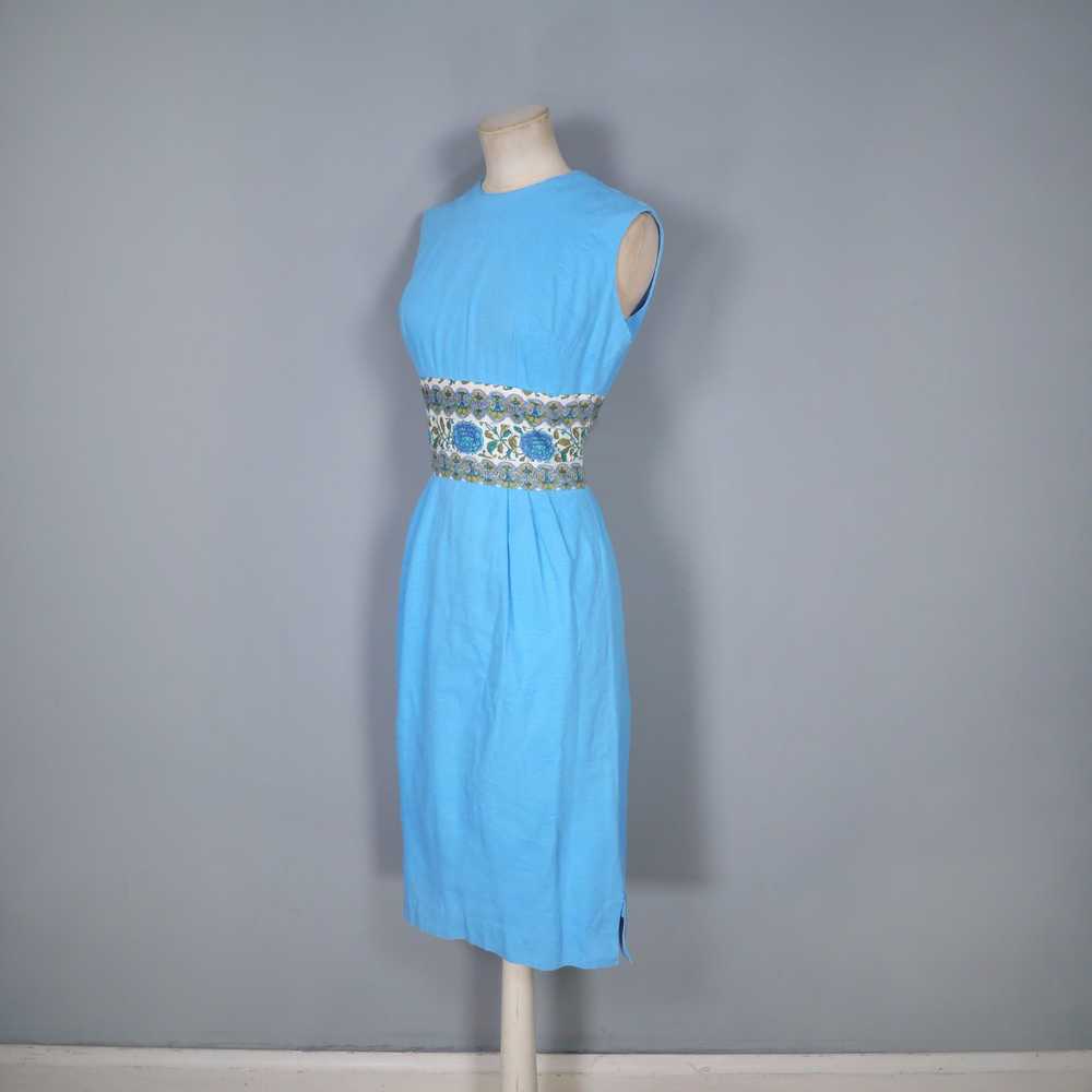 50s 60s PECK AND PECK LIGHT BLUE WIGGLE DRESS WITH FL… - Gem