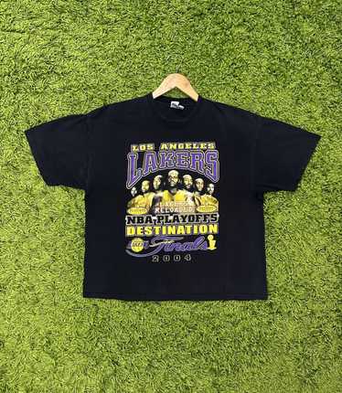 2004 NBA Finals Lakers Vs Pistons T-shirt Vintage Early 2000s 