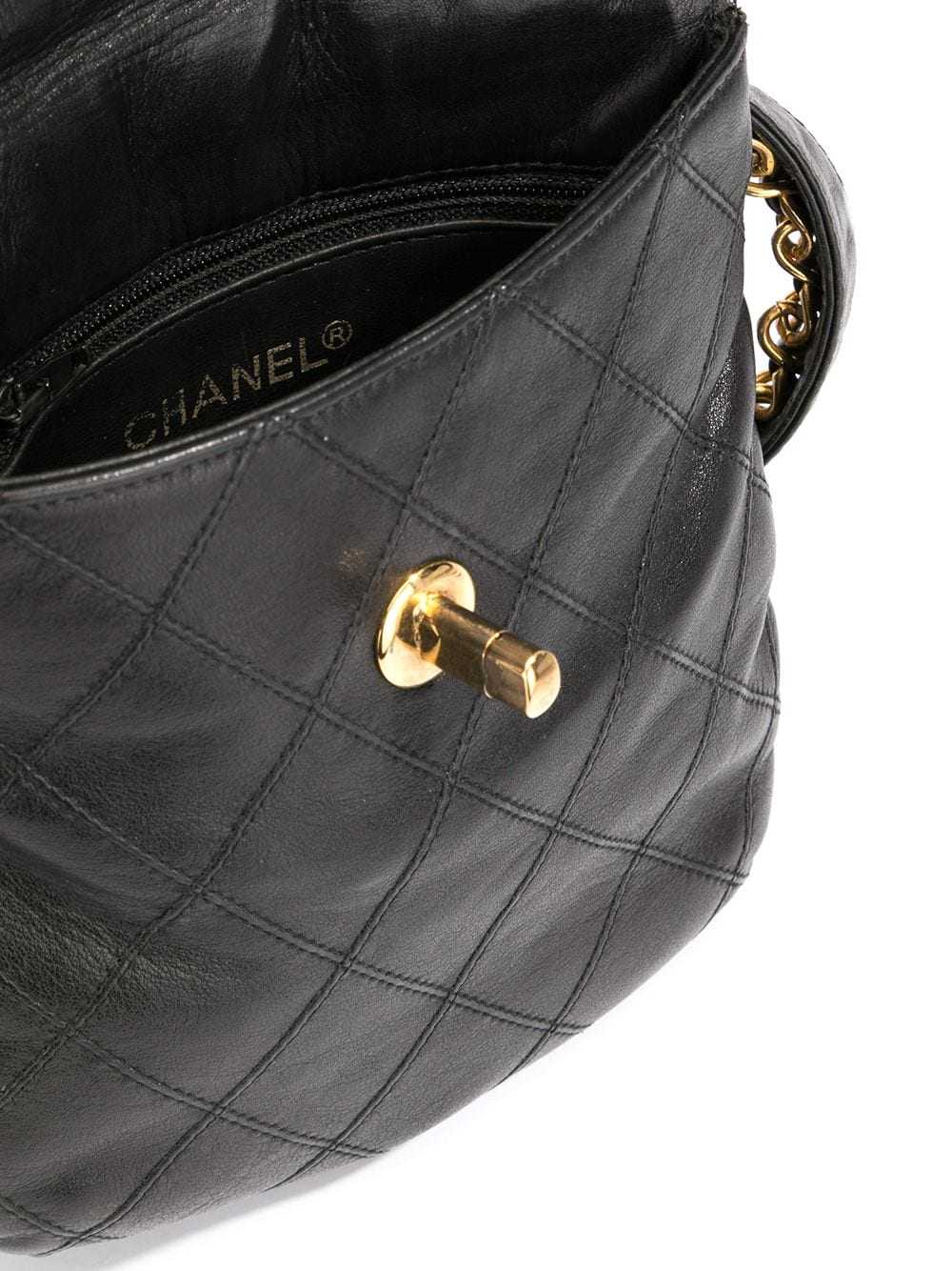 CHANEL Pre-Owned flap belt bag - Black - image 5