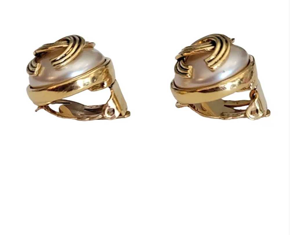 Authentic CHANEL 2＊6 2850 COCO Mark Vintage Earrings Gold Color 18647306