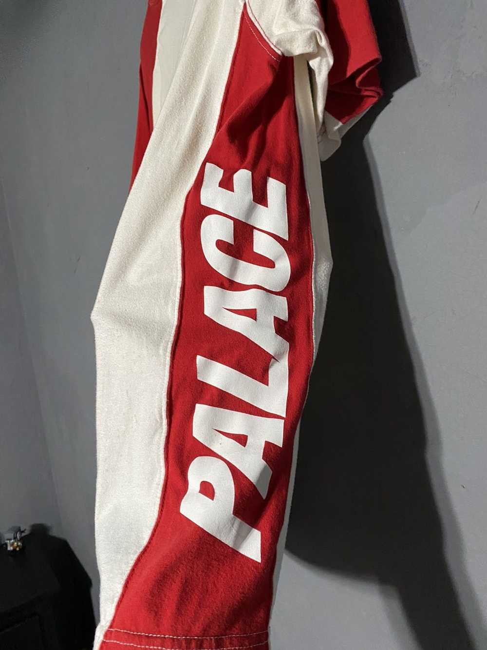 Palace Palace 2 tone side logo tee - image 3