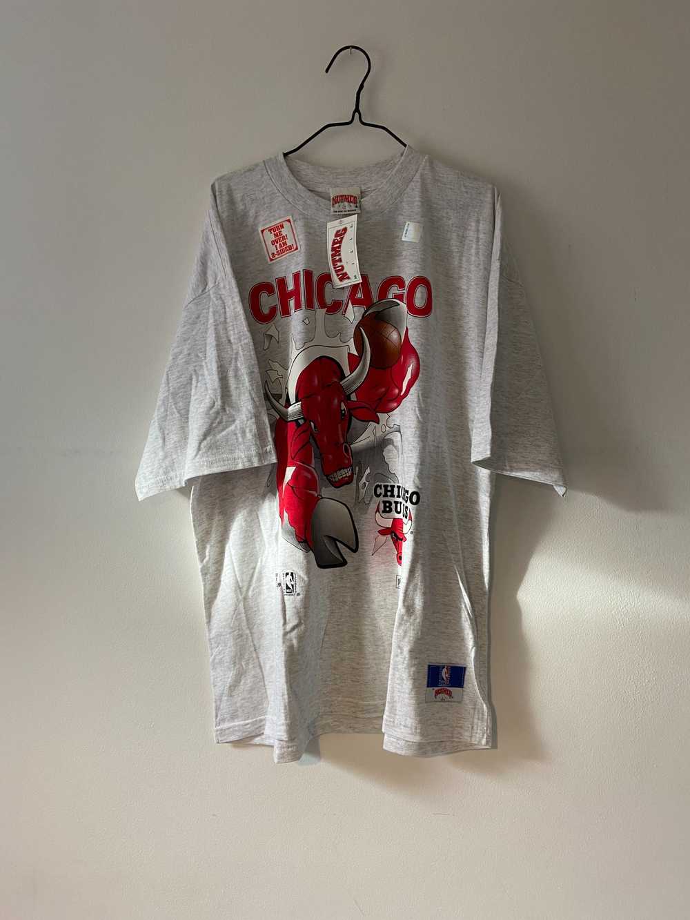 Vintage 90’s deadstock Chicago bulls nutmeg break… - image 1