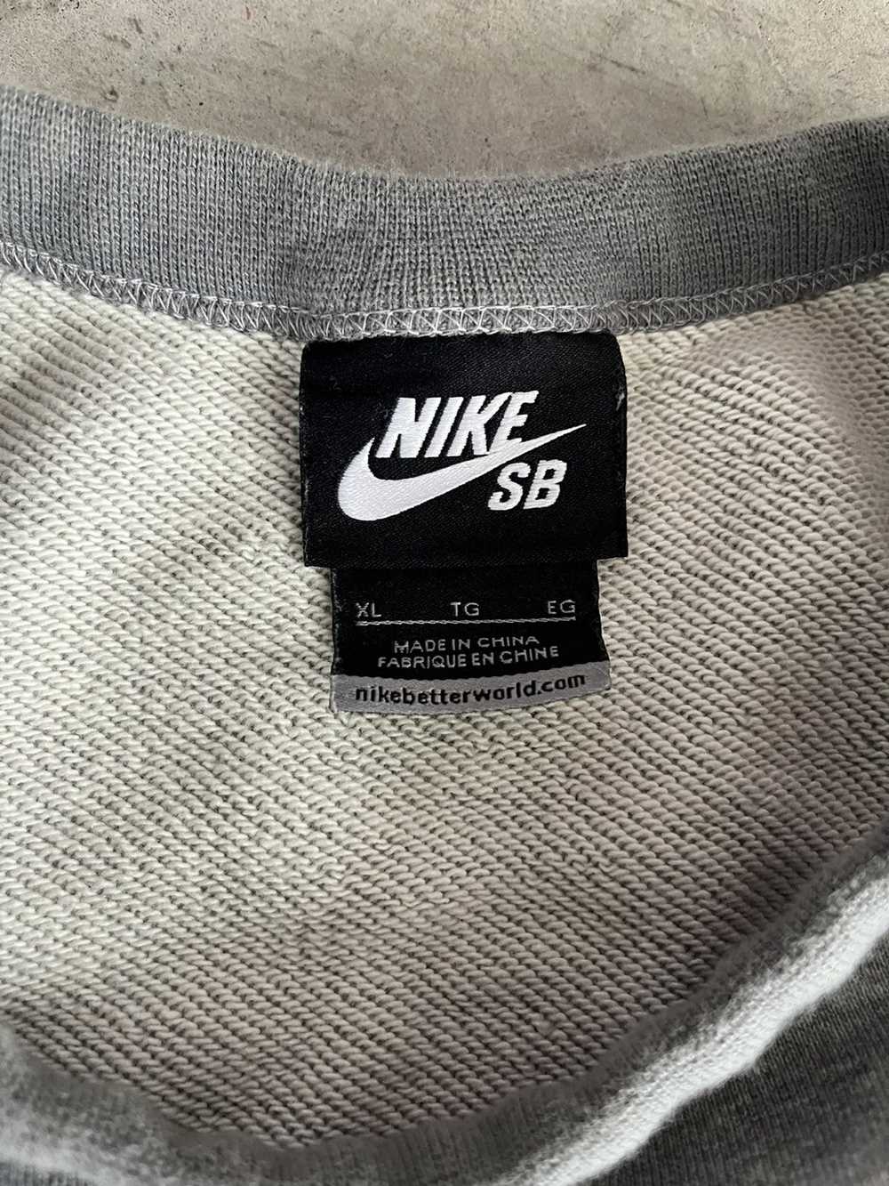 Nike Nike SB short sleeve sweater shirt - image 3