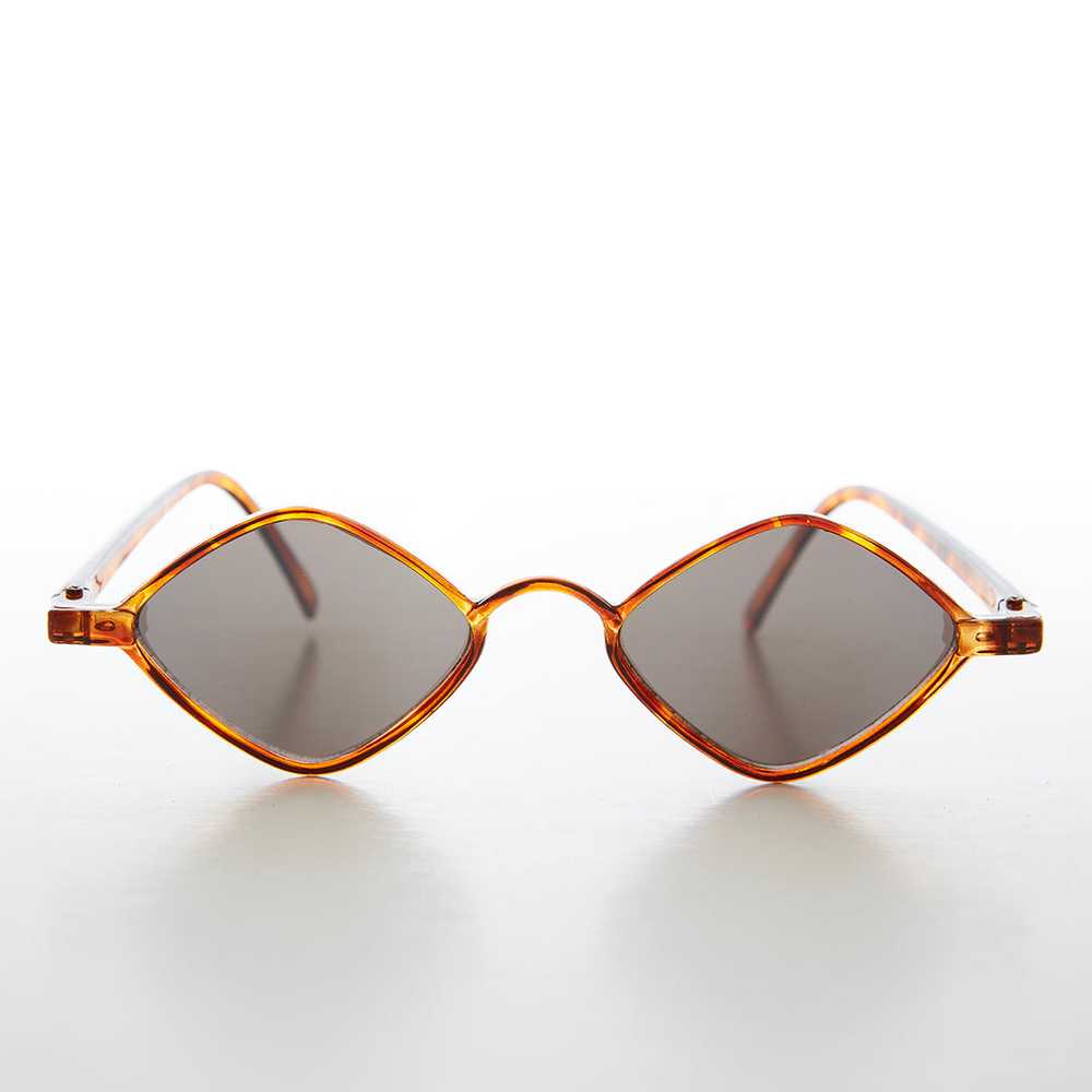 Diamond Shape Vintage Sunglasses - Marvel - image 3