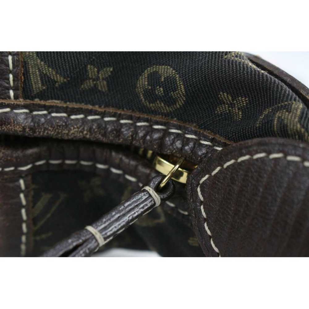 Louis Vuitton Artsy patent leather handbag - image 8