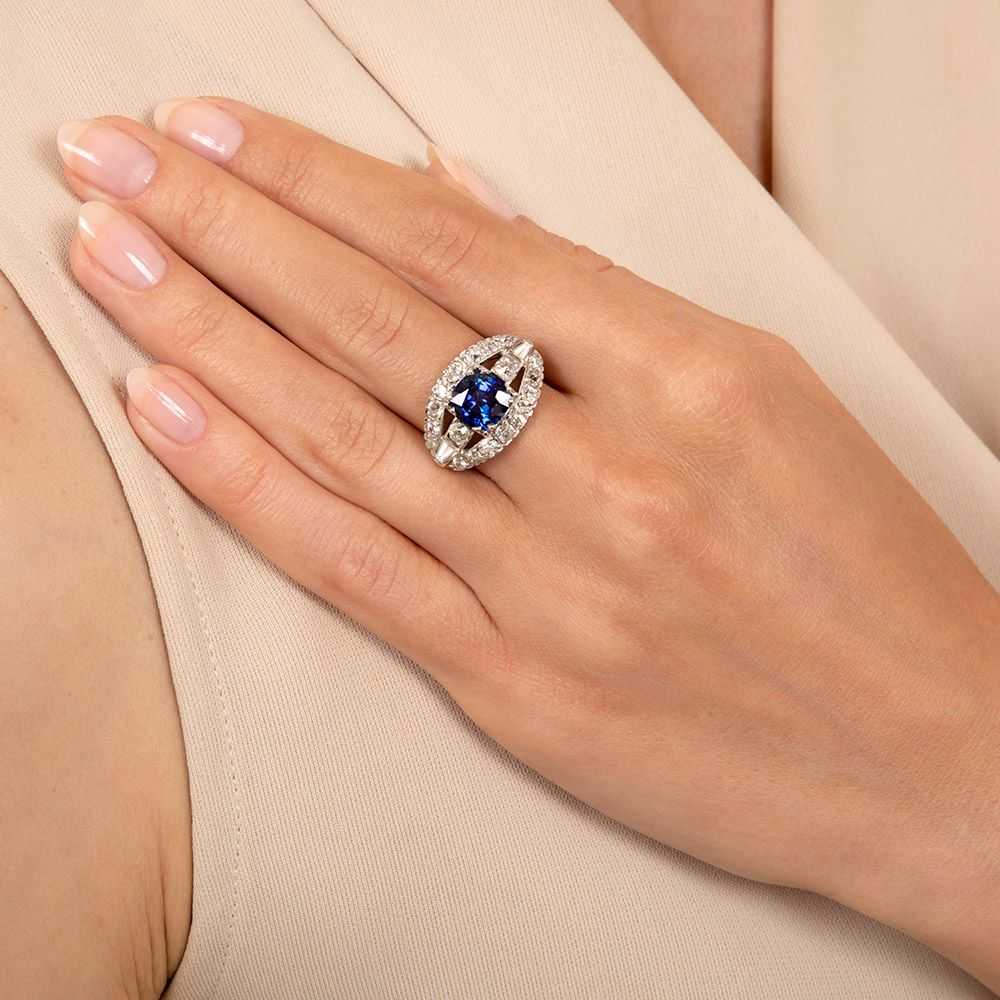 Art Deco Style 2.56 Carat Sapphire and Diamond En… - image 6