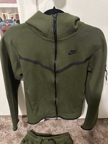 Nike Nike tech fit jacket+sweats