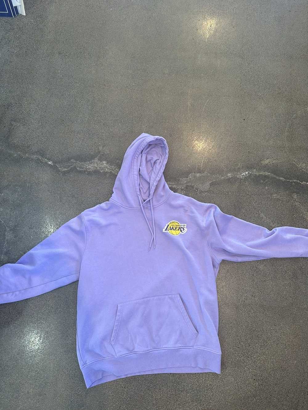 Vintage Lakers hoodie purple - image 4