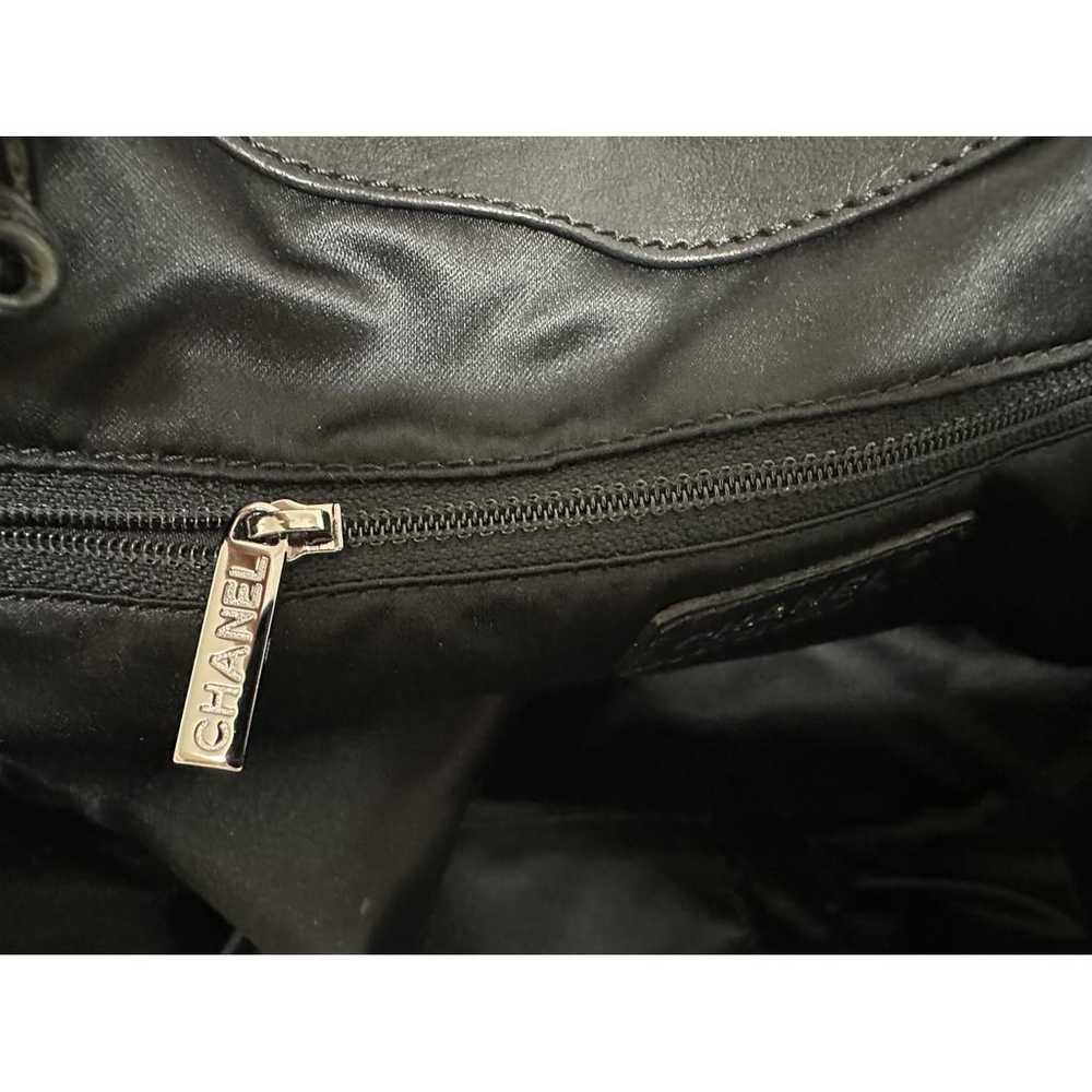 Chanel Coco Cabas leather handbag - image 2