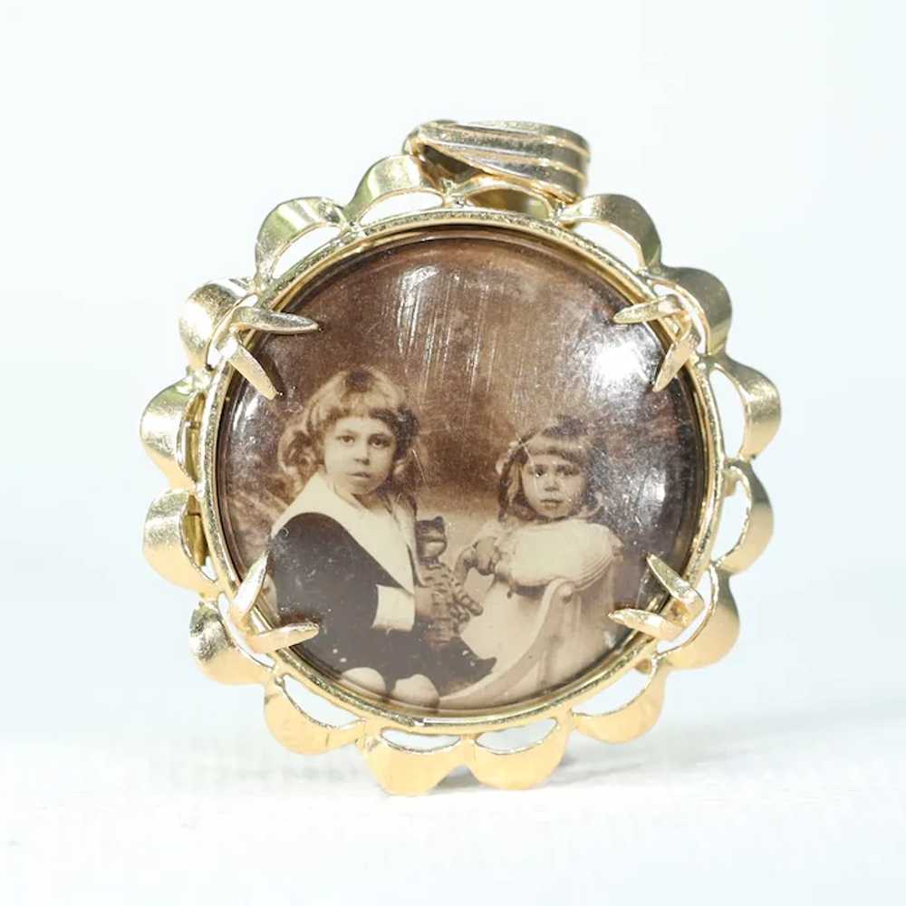 Antique 18k Round Frame Locket with Siblings Port… - image 11