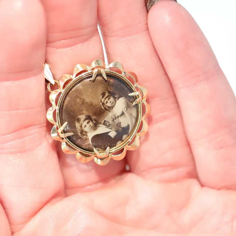 Antique 18k Round Frame Locket with Siblings Port… - image 8