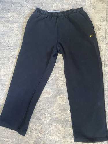 Nike × Streetwear Nike Sweatpants Navy and Yellow - image 1