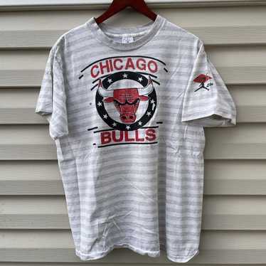 qt Trendy Chicago Bulls Women?s Vintage Scribble Crop T-Shirt - Faded Red/Unisex Tee/3XL