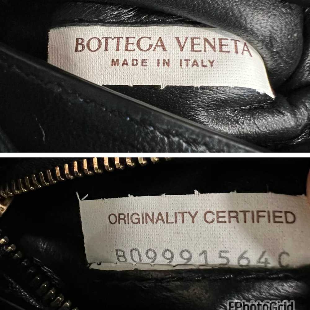 Bottega Veneta Cassette leather handbag - image 10