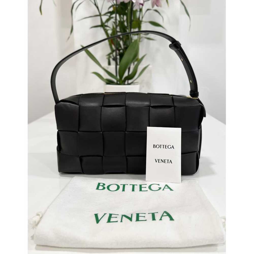 Bottega Veneta Cassette leather handbag - image 3