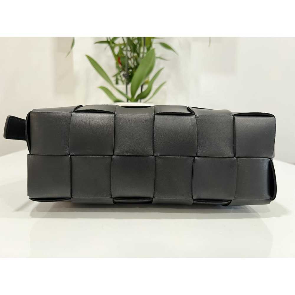 Bottega Veneta Cassette leather handbag - image 9