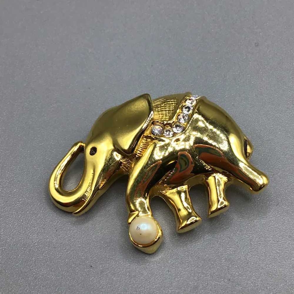 Elephant Pin Brooch Vintage Gold Tone Animal Pin … - image 2