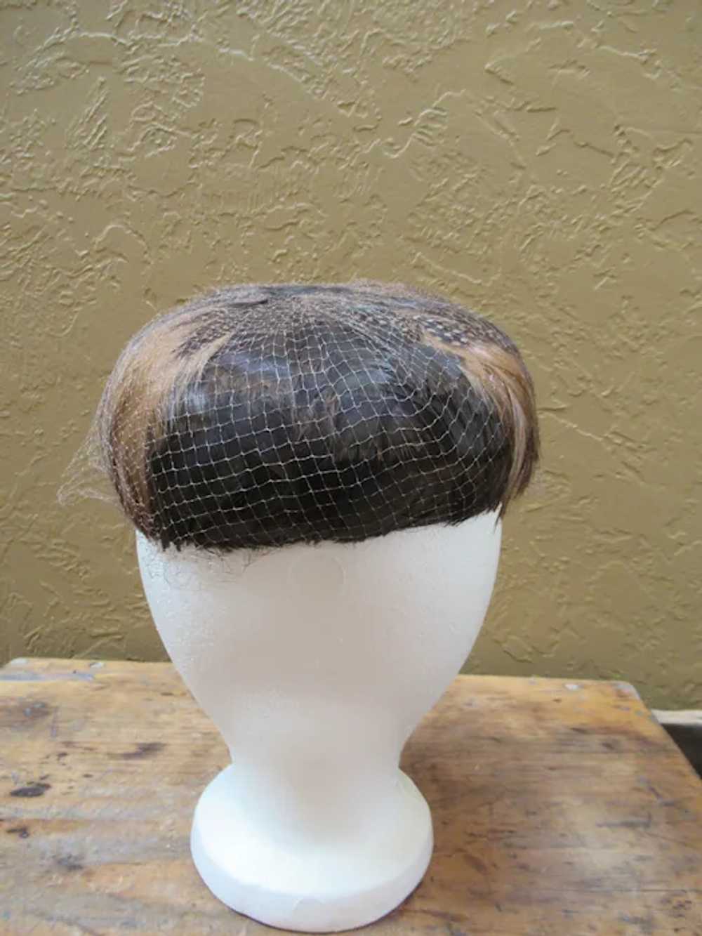 Women's Vintage Pheasant Feather Pillbox Hat Made… - image 3