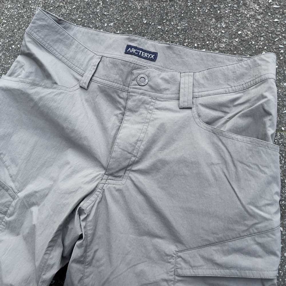 Arc'Teryx Retro Arc’Treyx Cargo Hiking Shorts - image 3