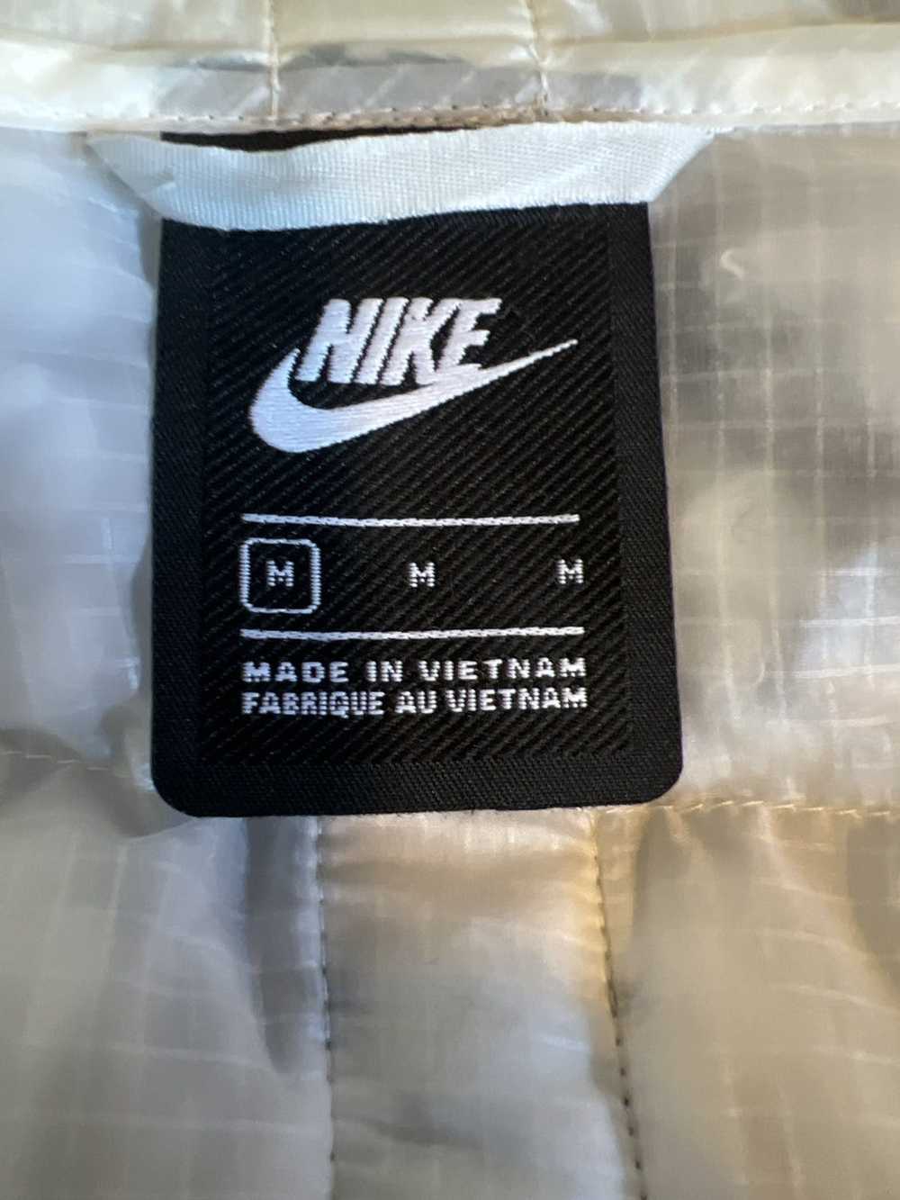Nike Mens Nike Puffer Zipper Jacket with hood - image 11