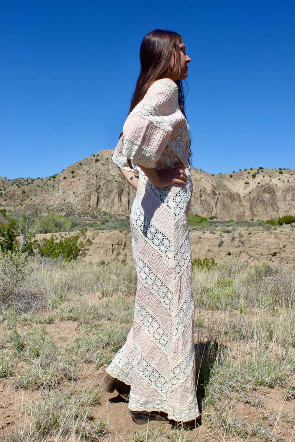 Classic and Romantic Vintage Mexican Crochet Maxi… - image 4