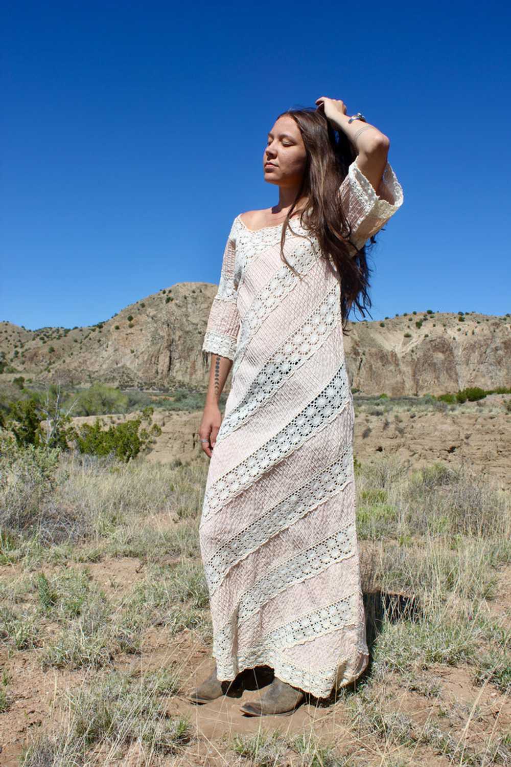 Classic and Romantic Vintage Mexican Crochet Maxi… - image 6