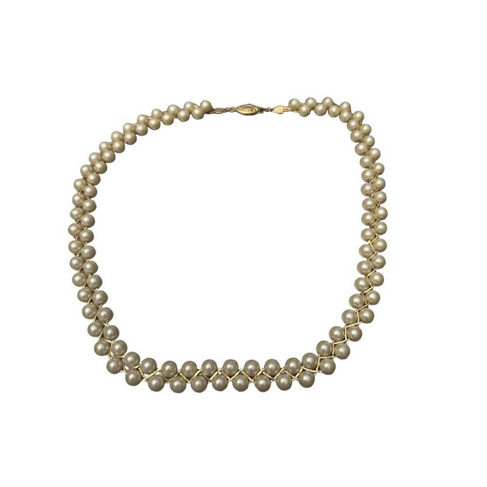 Other Vintage Avon Gold Tone Faux Pearl Necklace … - image 1