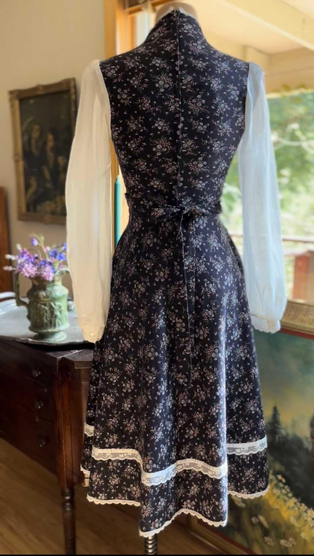 Beautiful 1970’s Vintage Black Calico Gunne Sax M… - image 11